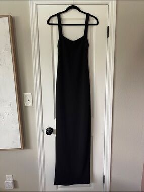 Solace London Black Square Neck Timeless Evening Dress, Low back